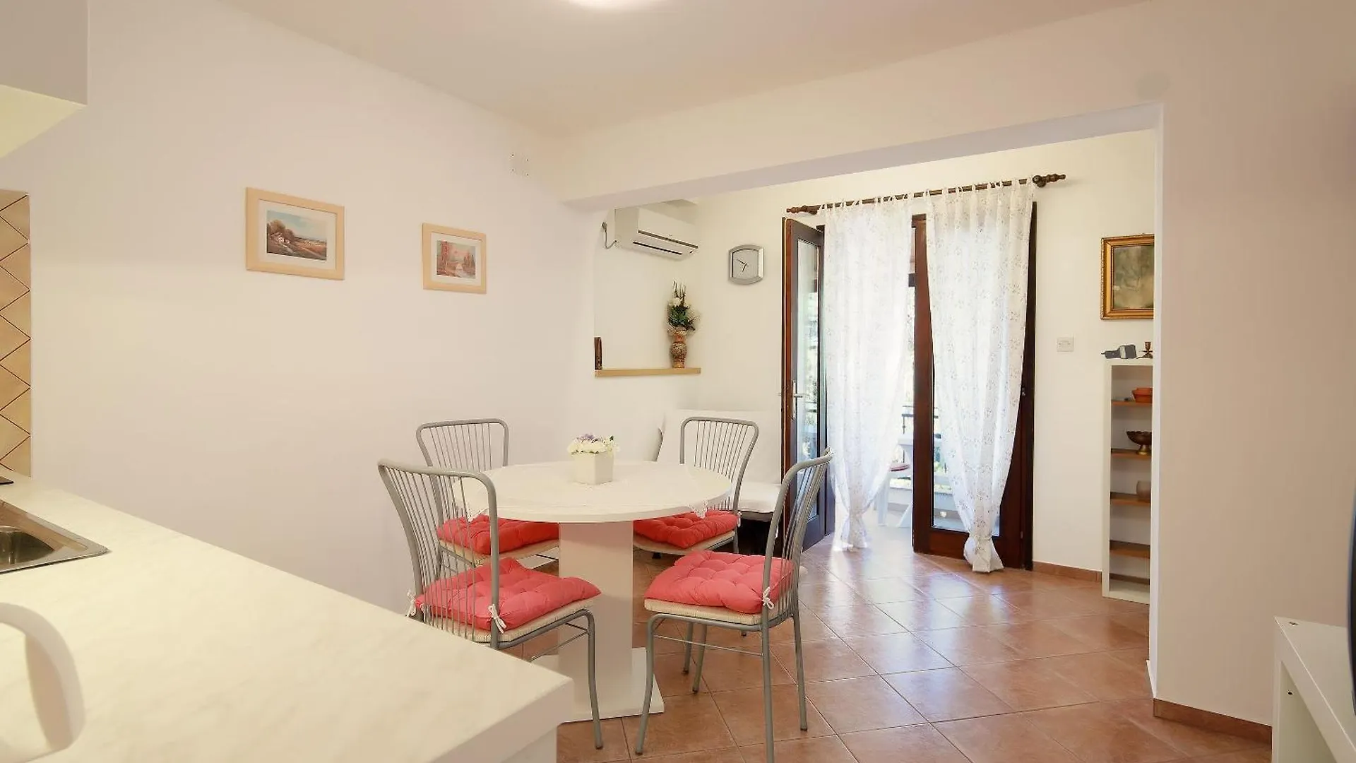 שילו Ferienwohnung Svoboda 4 0*,  קרואטיה